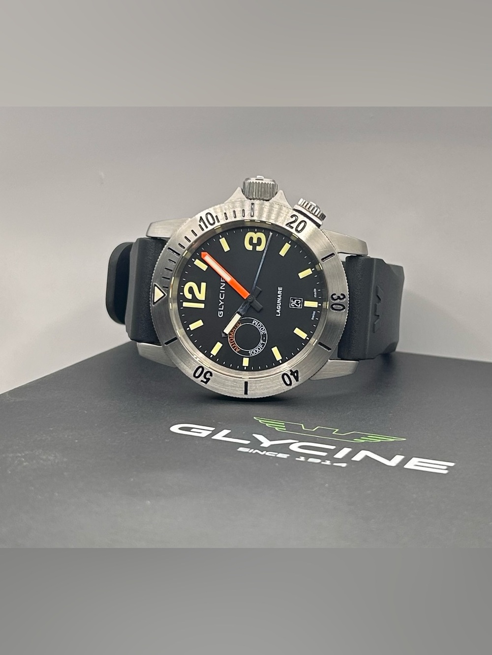 Glycine Lagunare L1000 Men’s Black Dial & Rubber Strap Automatic 44mm Watch